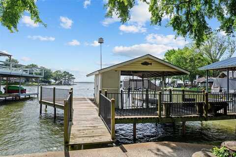 156 King Arthur Road, Mabank, TX 75156