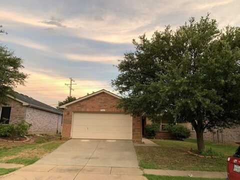 1557 Chivalry Lane, Little Elm, TX 75068