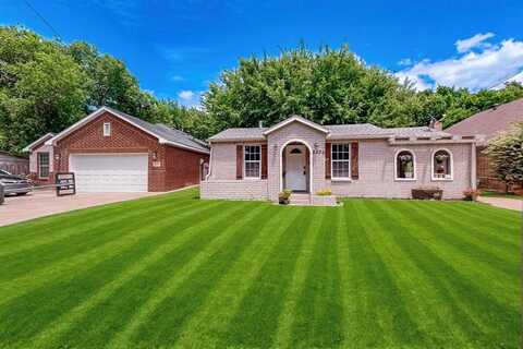 2226 Varsity Drive, Grand Prairie, TX 75051