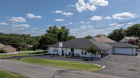 4112 Cimmaron Trail, De Cordova, TX 76049
