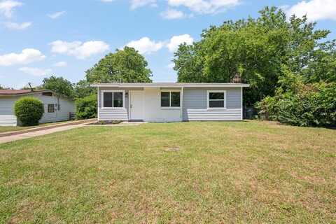 6271 Ava Court Drive, Fort Worth, TX 76112