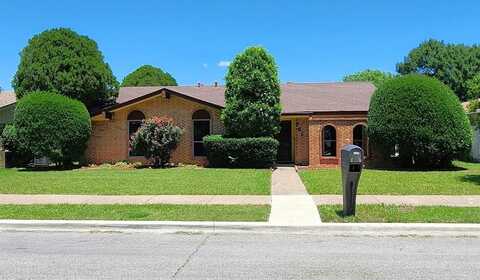 701 Woodcastle Drive, Garland, TX 75040