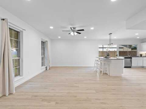 1824 Chamberlain Drive, Carrollton, TX 75007