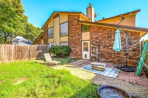 675 Harbor Drive N, Azle, TX 76020