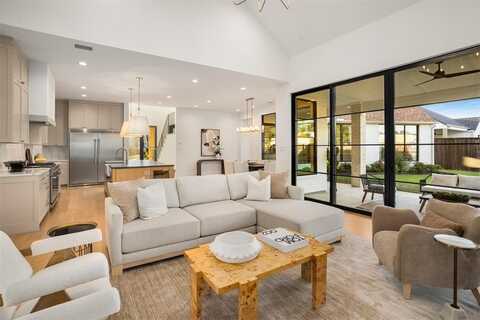 11 Mimosa Place, Richardson, TX 75080