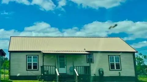 825 Oaks Crossing Road, Mineral Wells, TX 76067