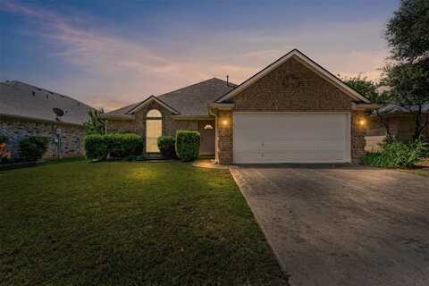 1039 Spring Hill Drive, Saginaw, TX 76179