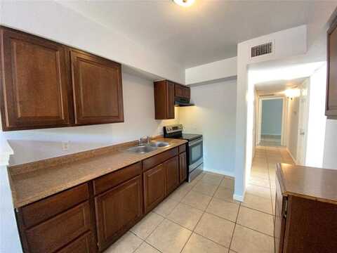 6810 Trail Lake Drive, Fort Worth, TX 76133