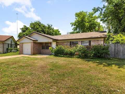 6505 Rose Court, Forest Hill, TX 76140