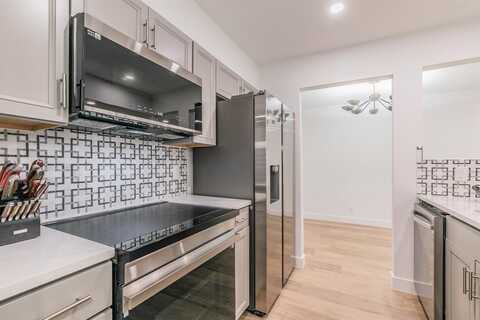 4851 Cedar Springs Road, Dallas, TX 75219