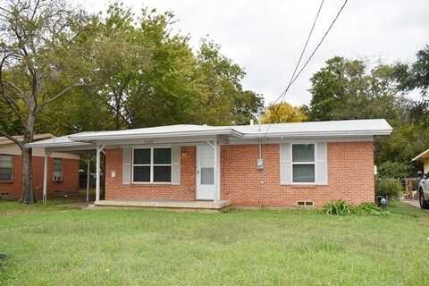 1225 E 15th Street, Irving, TX 75060