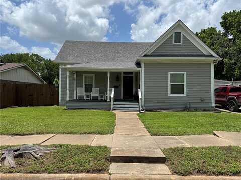 819 Beech Street, Bonham, TX 75418