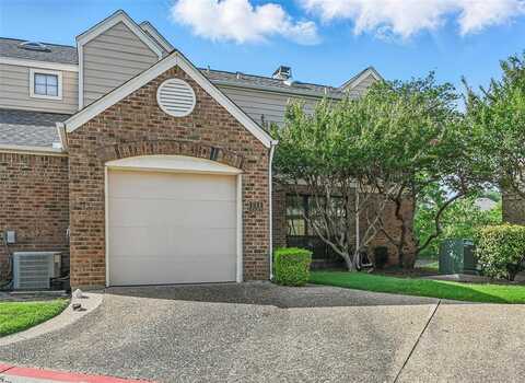 211 Cimarron Trail, Irving, TX 75063