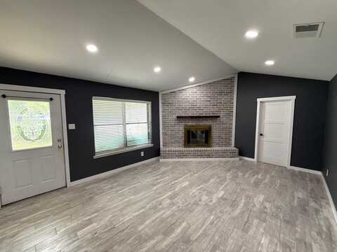 137 W 6th Street, Krum, TX 76249