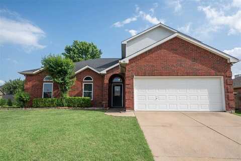 951 Benjamin Drive, Burleson, TX 76028