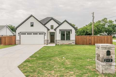 213 S Hitt Street, Boyd, TX 76023
