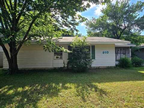 910 S Mills Drive, Euless, TX 76040