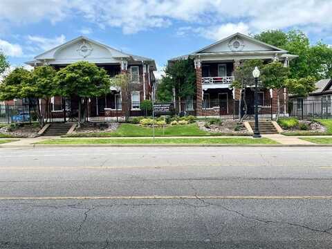 905 N Bishop Avenue, Dallas, TX 75208
