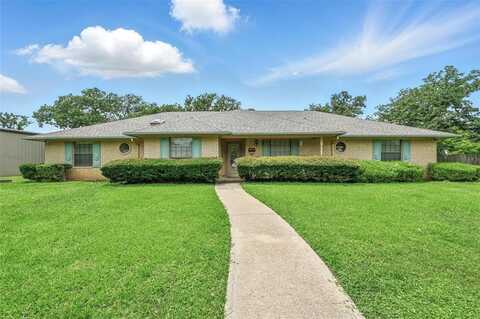 104 Timber Ridge Circle, Burleson, TX 76028