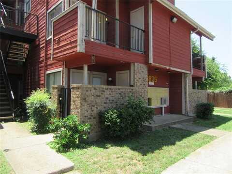 9825 Walnut Street, Dallas, TX 75243