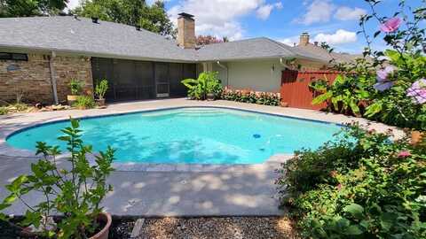 1520 Papeete Drive, Plano, TX 75075