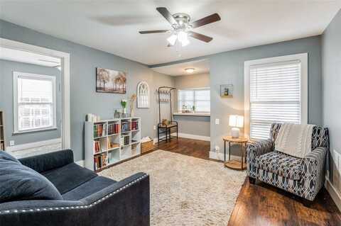 555 Gilcrease, Van Alstyne, TX 75495
