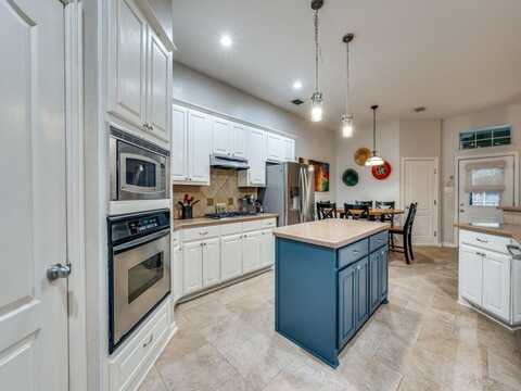 804 Sword Bridge Drive, Lewisville, TX 75056