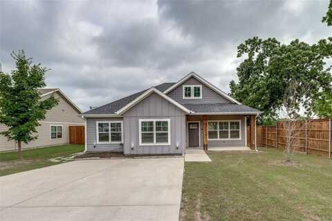 205 W Travis Street, Howe, TX 75459