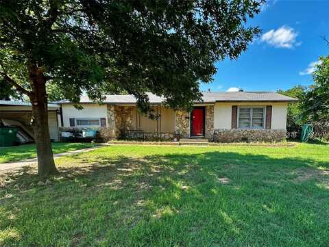 1010 W Custer Street, Seymour, TX 76380