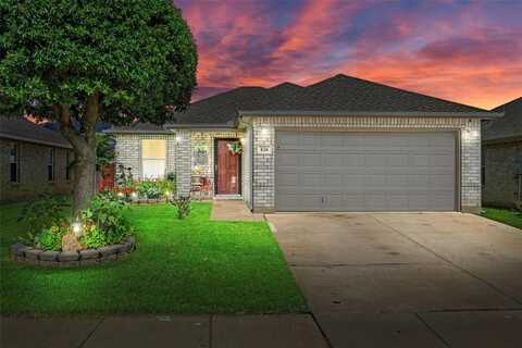 820 Newberry Trail, Fort Worth, TX 76120