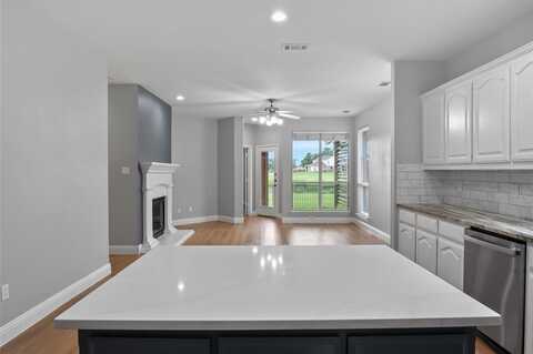 10833 Hawks Landing Road, Fort Worth, TX 76052