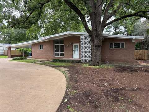 104 W Cayuga Drive, Athens, TX 75751