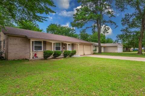 1001 N Ector Drive, Euless, TX 76039