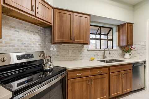 3101 Townbluff Drive, Plano, TX 75075