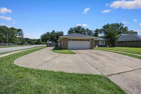 1001 Hazelwood Drive, Mansfield, TX 76063