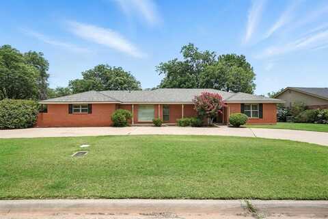 2002 River Oaks Circle, Abilene, TX 79605