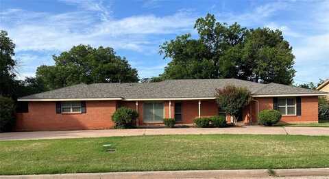 2002 River Oaks Circle, Abilene, TX 79605
