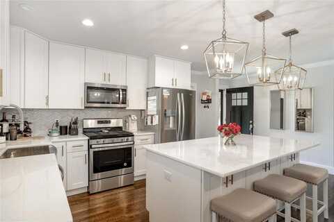 6116 Saint Moritz Avenue, Dallas, TX 75214
