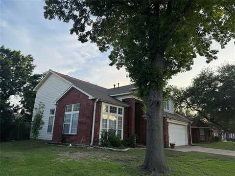 2875 Ironwood Drive, Grand Prairie, TX 75052