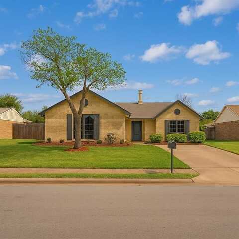 3825 Hackberry Lane, Bedford, TX 76021