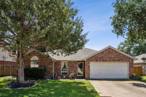 202 Yosemite Drive, Mansfield, TX 76063