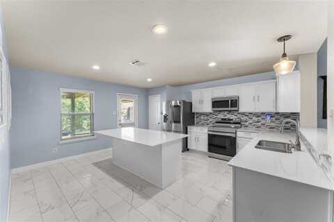2707 Old Farm Drive, Seagoville, TX 75159