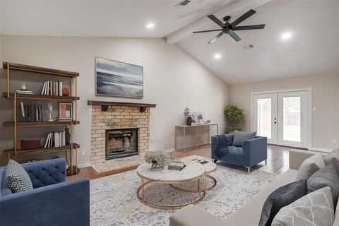 7013 Buttonwood Drive, Fort Worth, TX 76137