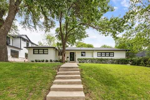 3121 Benbrook Boulevard, Fort Worth, TX 76109