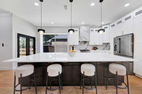 2633 Prestonwood Drive, Plano, TX 75093