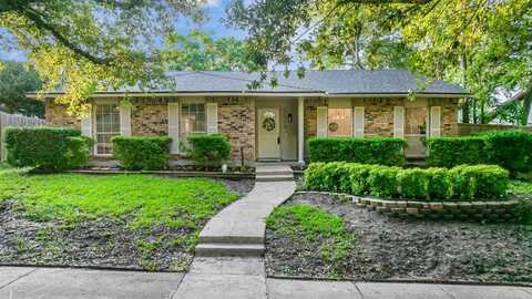 2905 Clover Valley Drive, Garland, TX 75043
