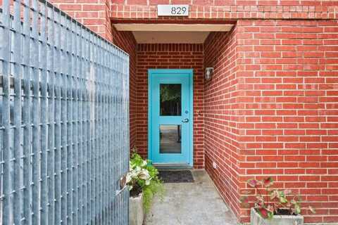 829 W Daggett Avenue, Fort Worth, TX 76104