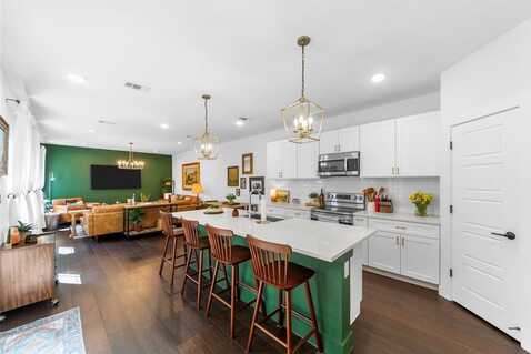 2340 Starks Avenue, Dallas, TX 75215