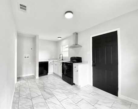 921 Fernwood Avenue, Dallas, TX 75216