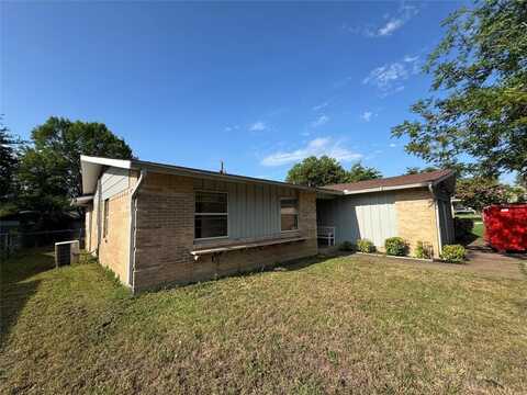 819 Wateka Way, Richardson, TX 75080